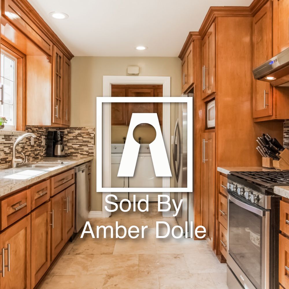 Amber Dolle - Real Estate Specialist