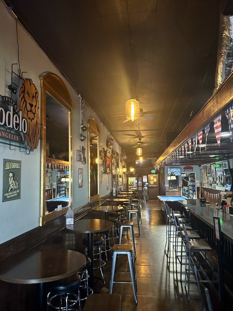 Elvie's Inn