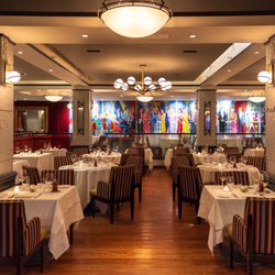 Lincoln Square Steak Order Food Online 670 Photos 726 Reviews Photo Of Lincoln Square Steak New York Ny United States Newly Renovated Dining Room