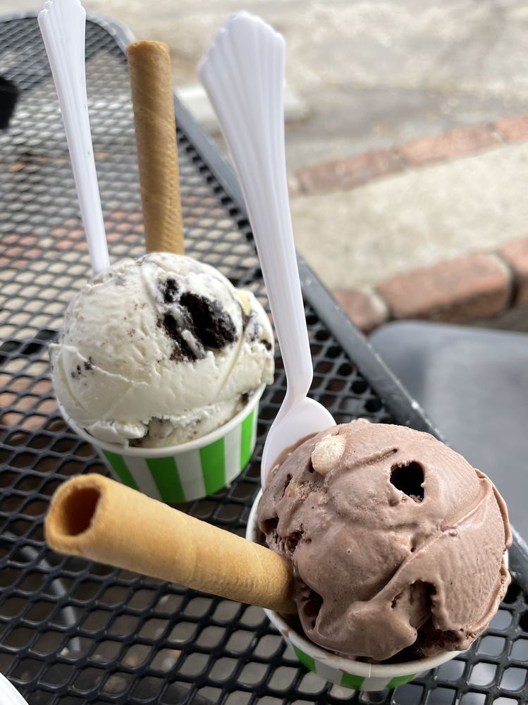 Idyllwild Ice Cream Shop