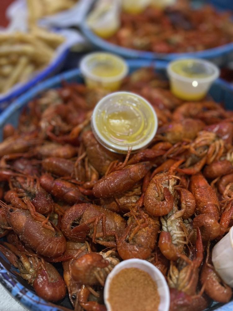 Wolfies Restaurants & Sports Bar