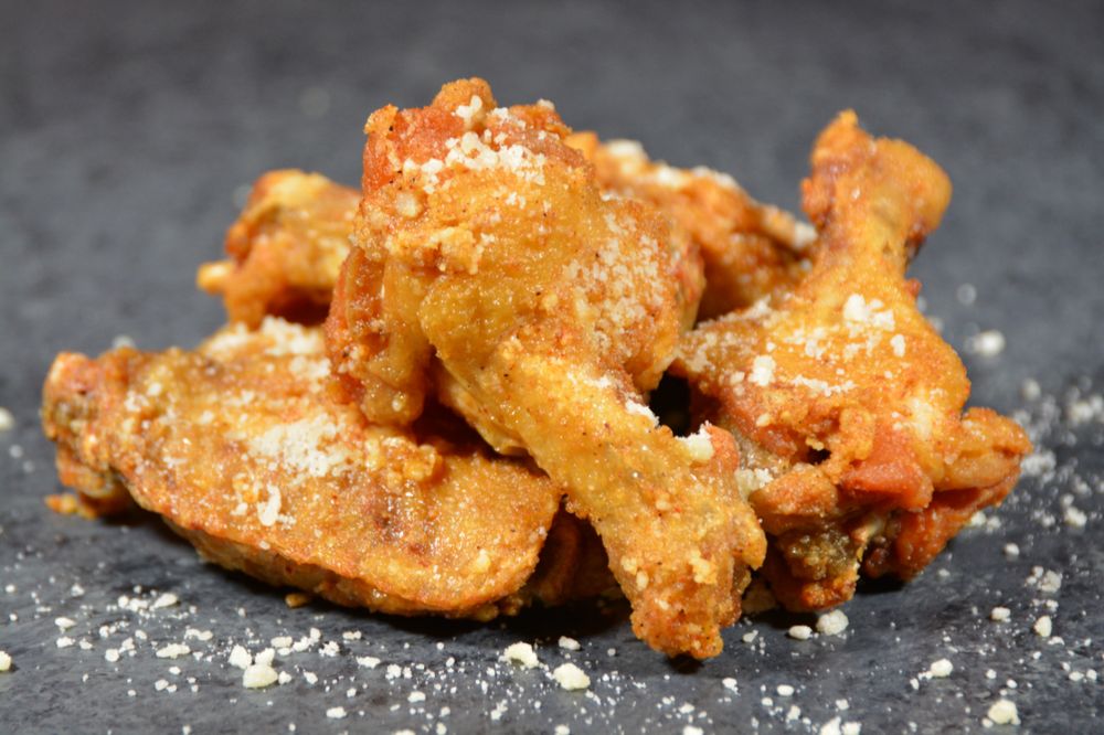 BOSS. Pizza + Wings - Riverside BOSS. Pizza + Wings - Riverside