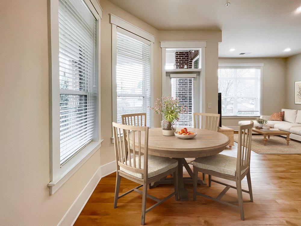 Holly Crest Apartments