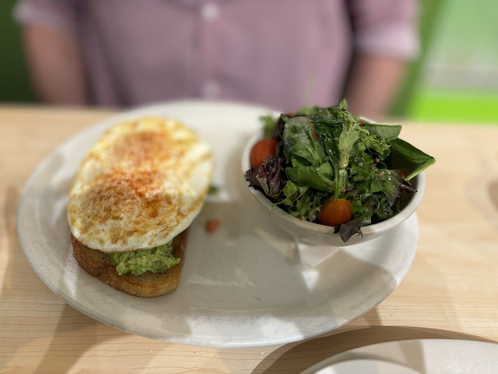 The Toasted Yolk Cafe