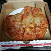 Sir Pizza 20 Reviews 3219 Memorial Blvd Murfreesboro Photo Of Sir Pizza Murfreesboro Tn United States The Cheese Is