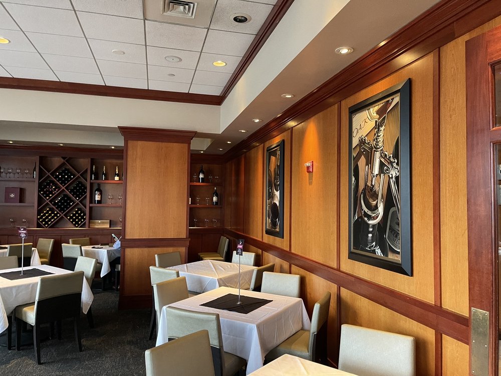 Fleming’s Prime Steakhouse & Wine Bar