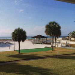 Holiday Beach Resort 10 Photos Resorts 1006 Hwy 98 E Destin Photo Of Holiday Beach Resort Destin Fl United States