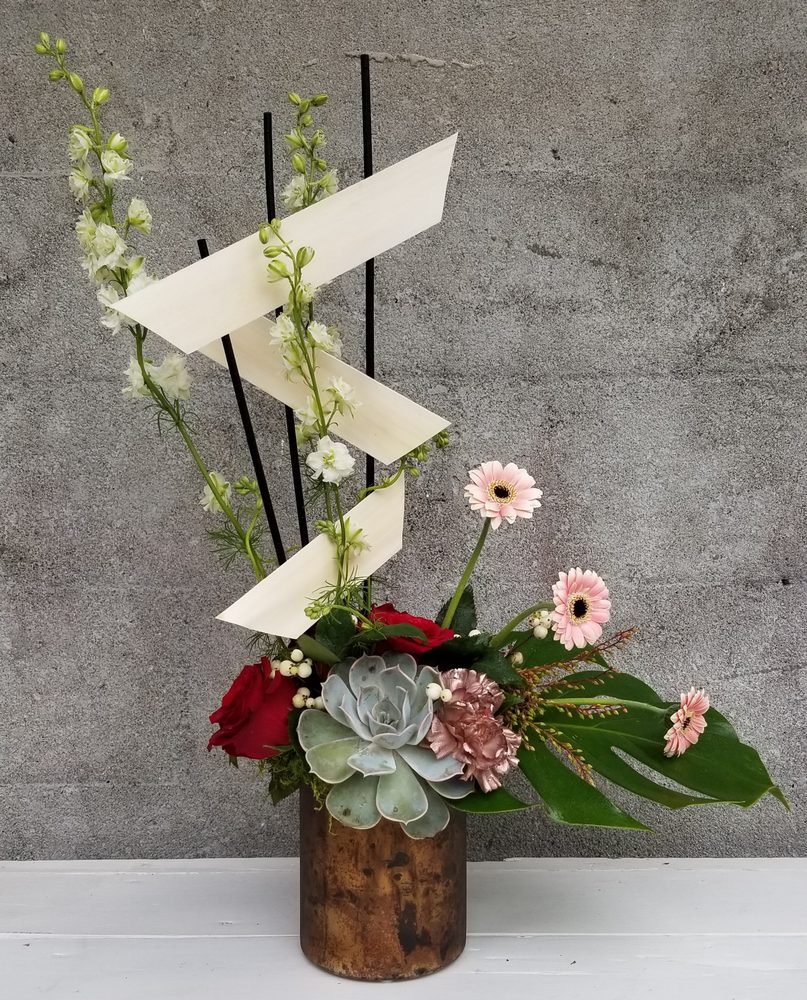 art deco arrangement featuring