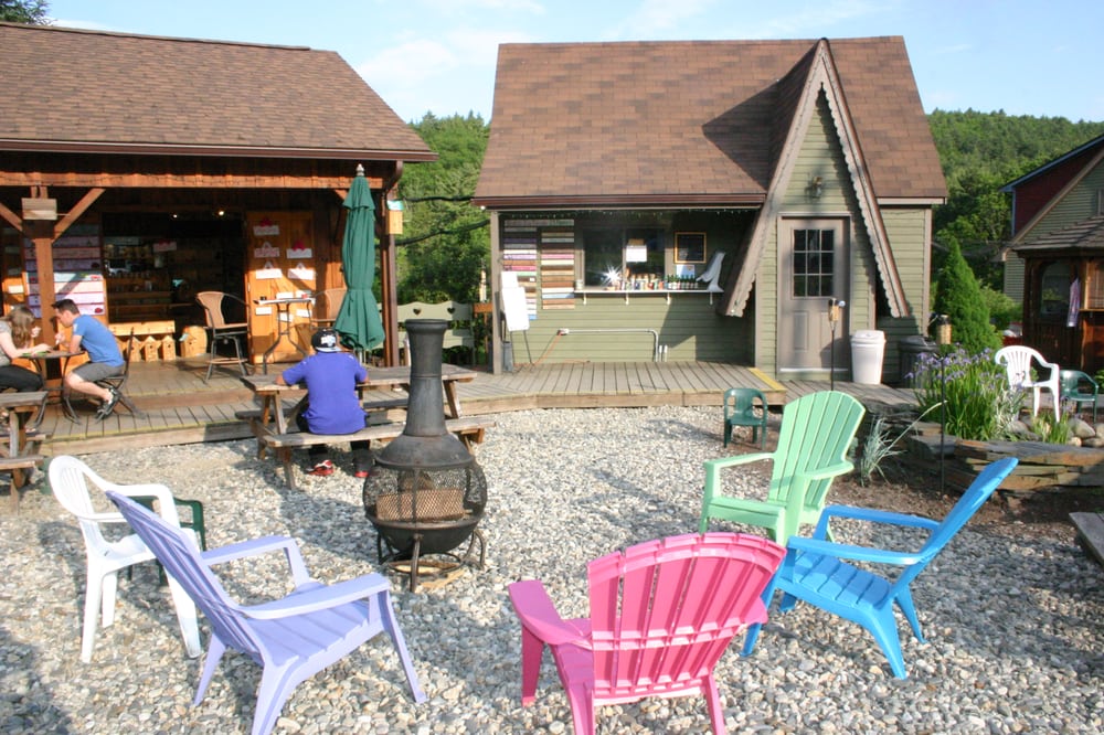 Blueberry Haus Ice Cream & Frozen Yogurt 809 Guilford Ctr Rd