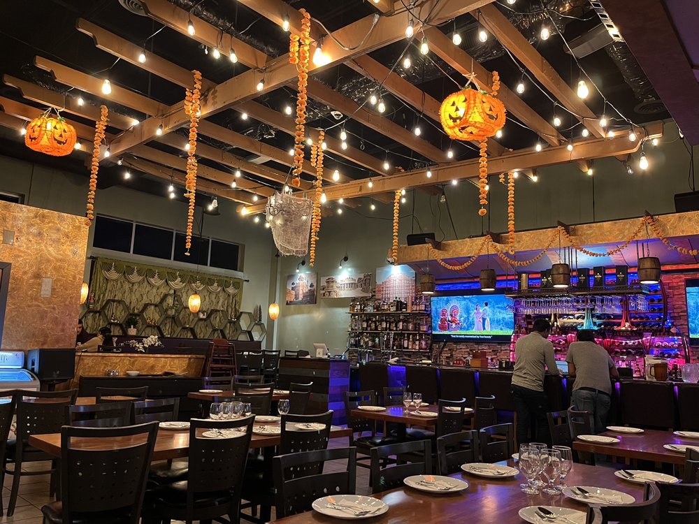 Biryani Pot Bar & Indian Grill