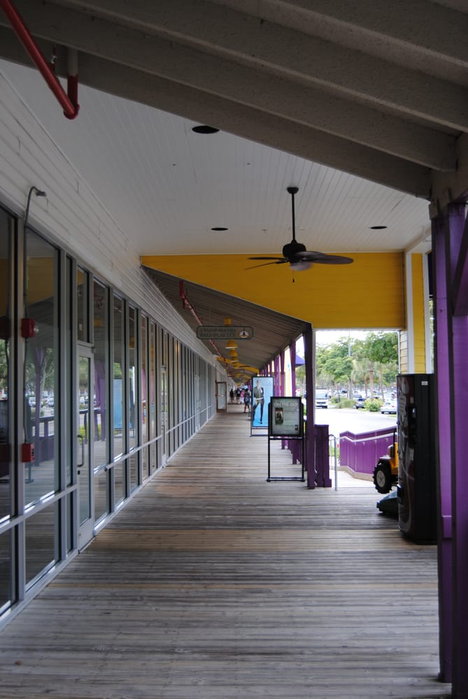 Sanibel Outlets 17 Photos & 23 Reviews Outlet Stores 20350