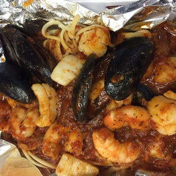 Mo S Seafood Factory Closed 64 Photos 47 Reviews Photo Of Mo S Seafood Factory Glen Burnie Md United States