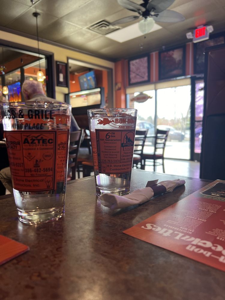 Bon-Bon  Wings & Grill