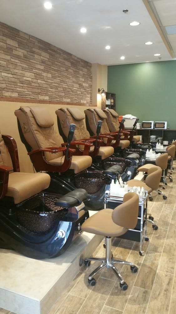 J & J Nails 10 Reviews Nail Salons 1711 W Boughton Rd