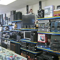 Instant Comptant - Pawn Shops - 419 3E Av, Quebec City, QC - Phone ...
