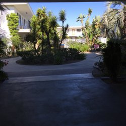 Florentine Apartments - Apartments - 13200 Casa Linda Ln  