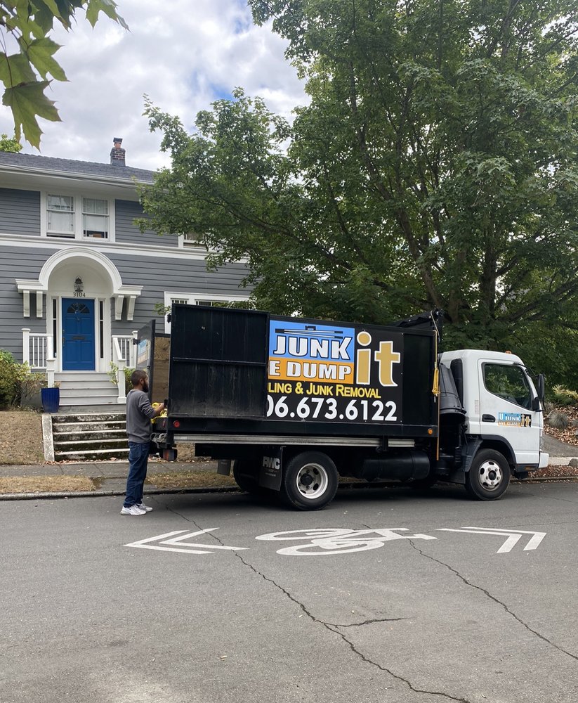 U Junk It We Dump It