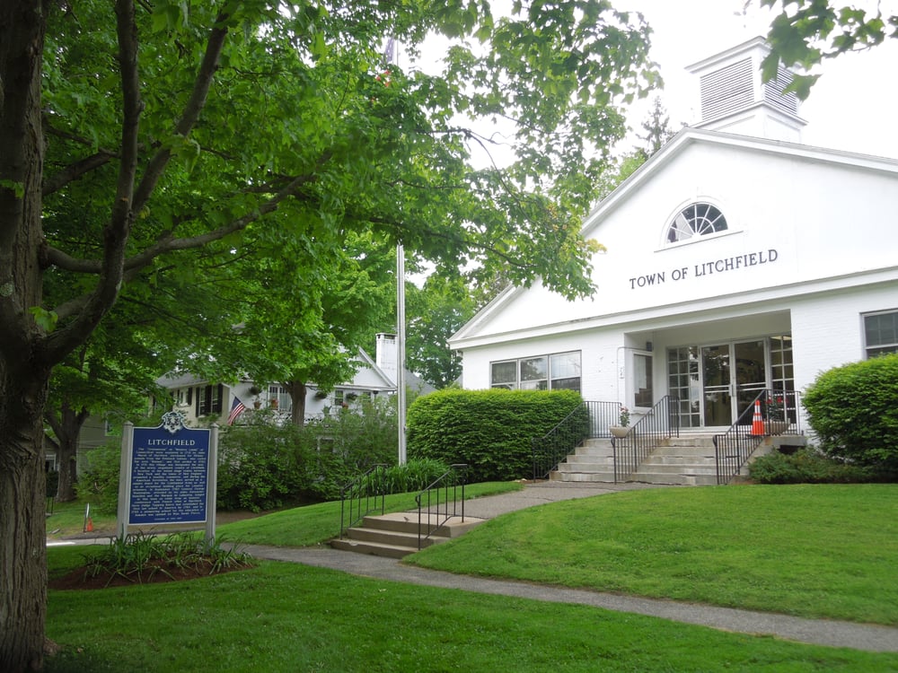 Litchfield Historical Marker Landmarks & Historical Buildings W St and Meadow St, Litchfield