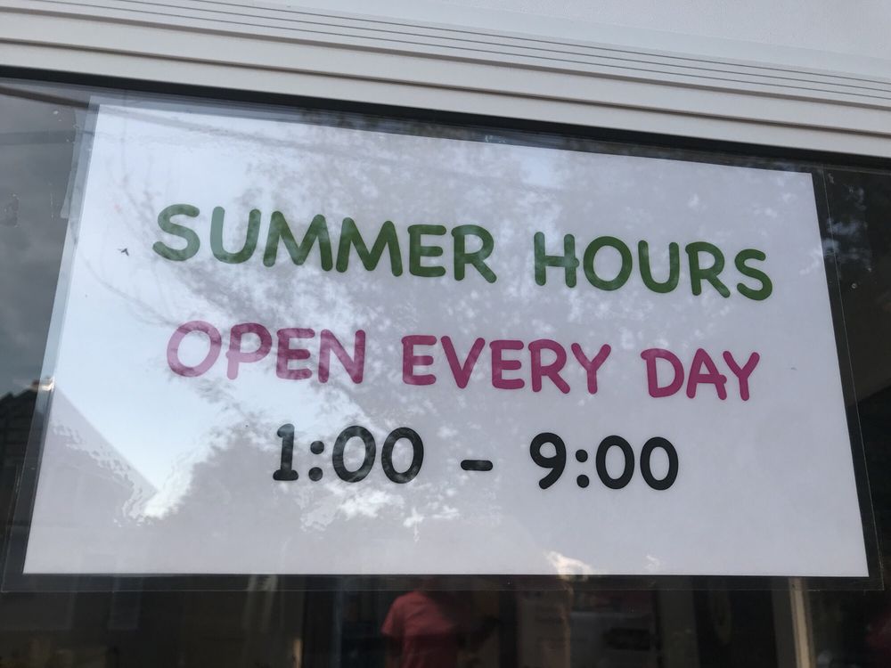 Scoops Ice Cream Shop Ice Cream & Frozen Yogurt 13 Standish St