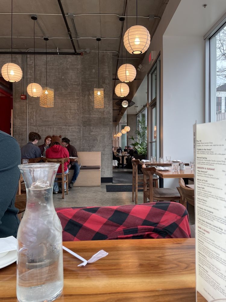 Mirakutei Sushi & Ramen 