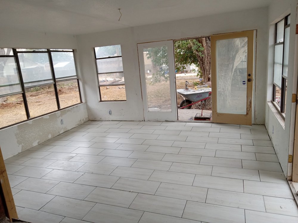 Flores Concrete & Construction