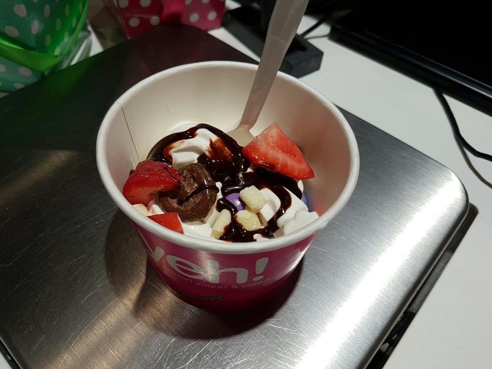 Yeh Frozen Yogurt 13 Photos Desserts 5554 Avenue De Monkland