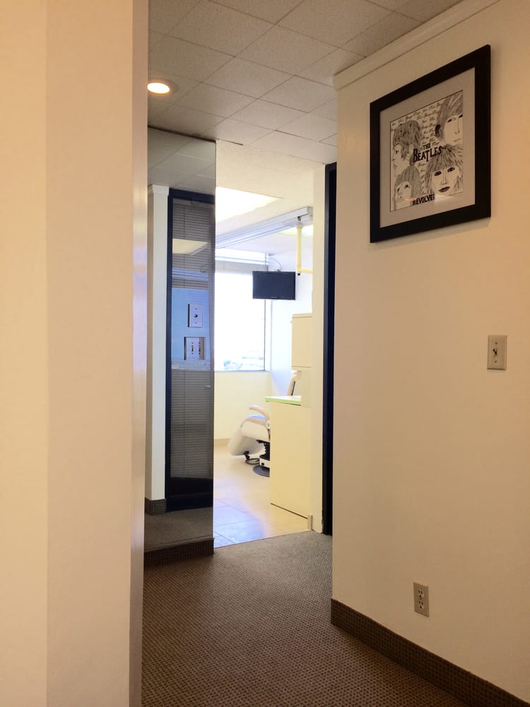 image of business Brentwood Center for Cosmetic Dentistry