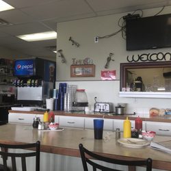 The Roza Grill 10 Photos 19 Reviews American Traditional Photo Of The Roza Grill Prosser Wa United States