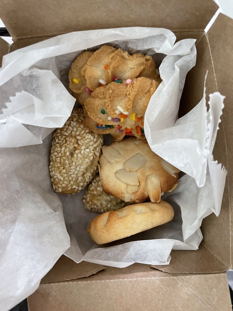 Amore Italian Market & Bakery