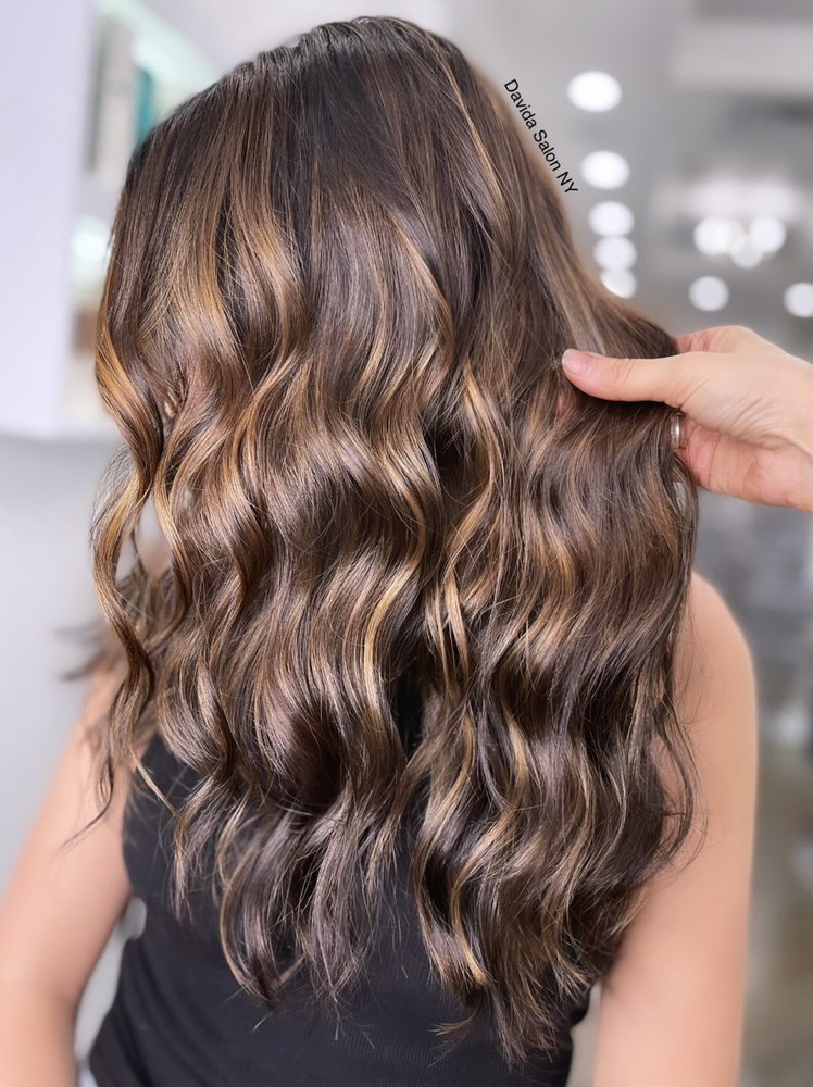 Davida Salon