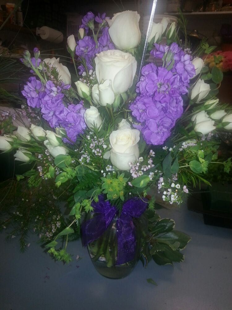 Streamwood Florist 16 Reviews Florists 1066 E Schaumburg Rd