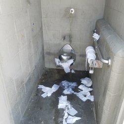 Venice Beach Public Bathrooms Services Government 2 8 Photo Of Venice Beach Public Bathrooms Los Angeles Ca United States Visited
