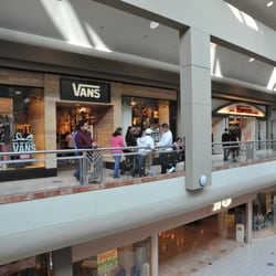 Metrocenter Mall 95 Photos 146 Reviews Ping Centers 9617 Photo Of Metrocenter Mall Phoenix Az United States