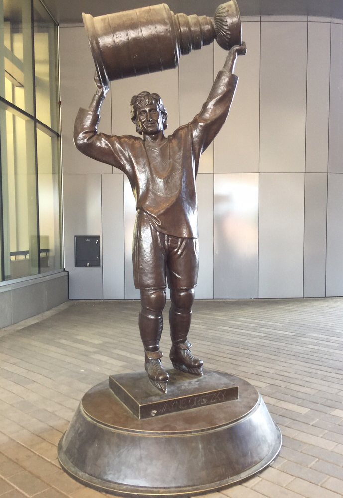 Wayne Gretzky Statue Public Art 10220 104 Avenue NW, Edmonton, AB