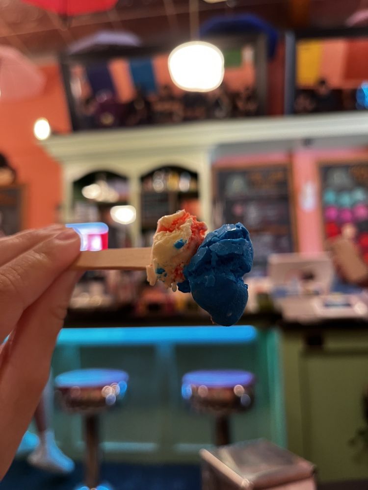 Juju's Iced Cream & Frozen Custard