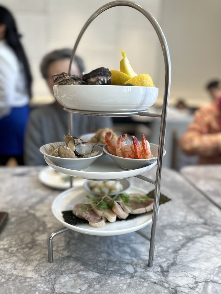 Holts Café - Vancouver