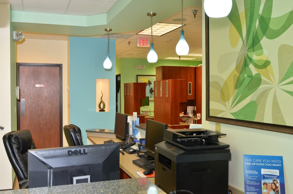 Oasis Dental 18 Photos & 14 Reviews Cosmetic Dentists 610 N Mills