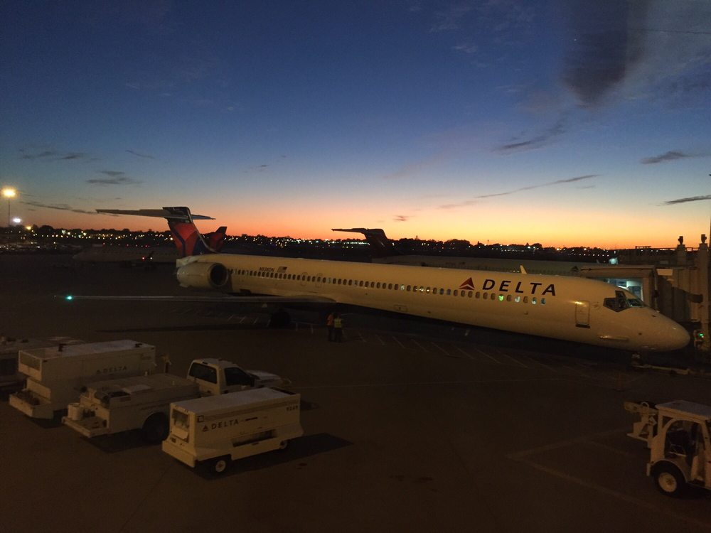 Delta Air Lines 26 Photos & 17 Reviews Airlines 600 Terminal Dr