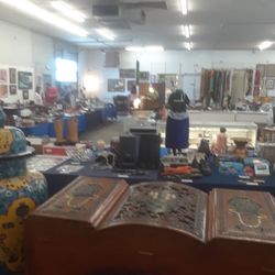 lightning auctions 23 reviews auction houses 870 s rock blvd