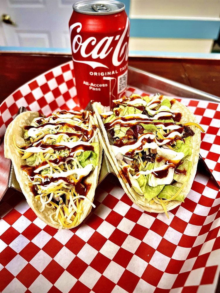 Dos Amigos Bar & Grill
