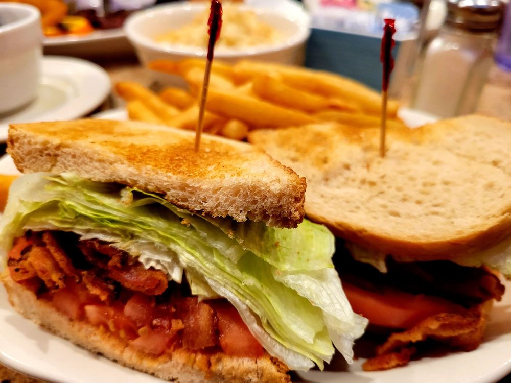 Island Lake Diner Island Lake Diner