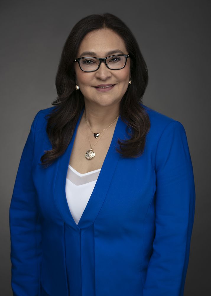 Elizabeth Montes - Uptown Realtors