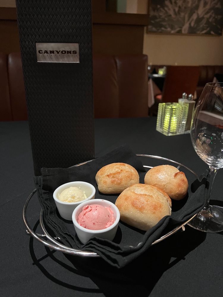 Canyons Steak House at Soboba