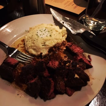 Longhorn Steakhouse 87 Photos 94 Reviews Steakhouses 4805 S Photo Of Longhorn Steakhouse Lubbock Tx United States Flo S Filet Cooked Medium