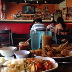 Nat's Thai Food - Los Angeles, CA, United States. Cahsew nut lunch and champion wings