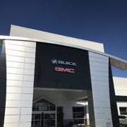 Thompson S 54 Photos 14 Reviews Car Dealers 1555 E More Of Our Showroom Photo Thompson S Springfield Mo United States Main Entrance To