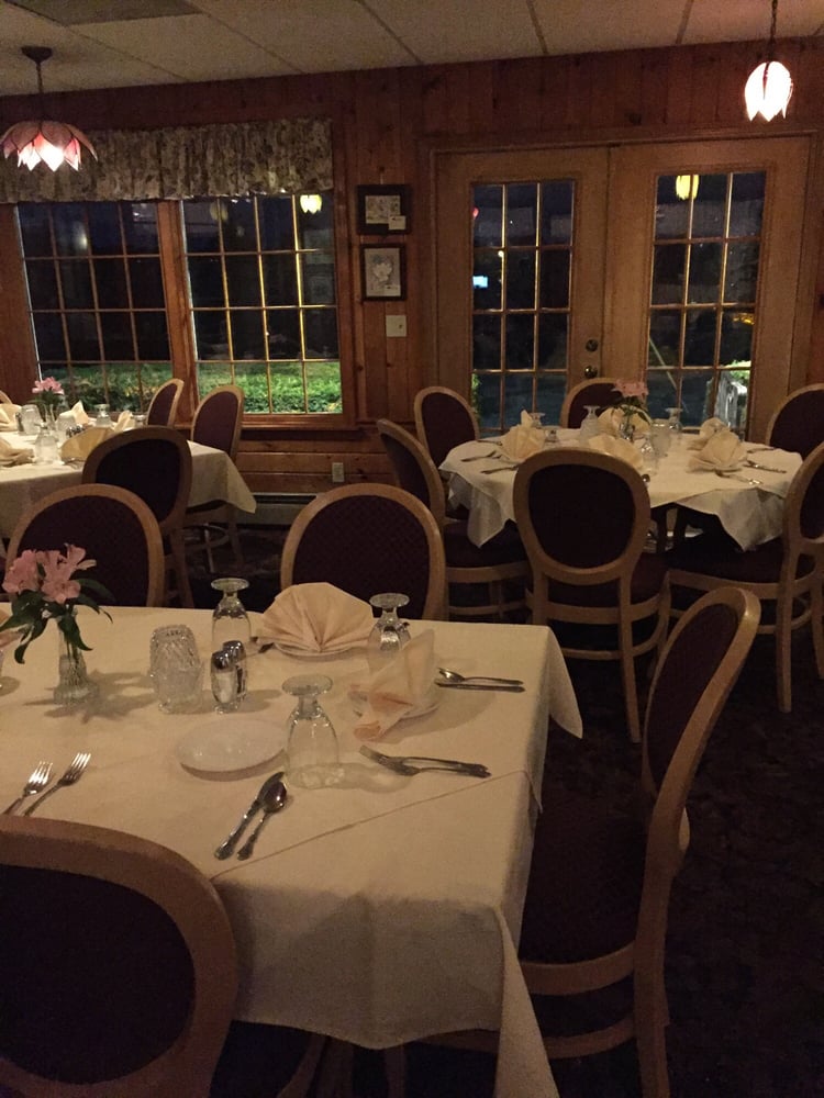 Inn Between Restaurant 14 Photos & 34 Reviews American (Traditional) 2290 W Genesee Tpke