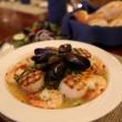 Spinnaker Restaurant Closed Seafood 4747 28th St Se Grand Photo Of Spinnaker Restaurant Grand Rapids Mi United States