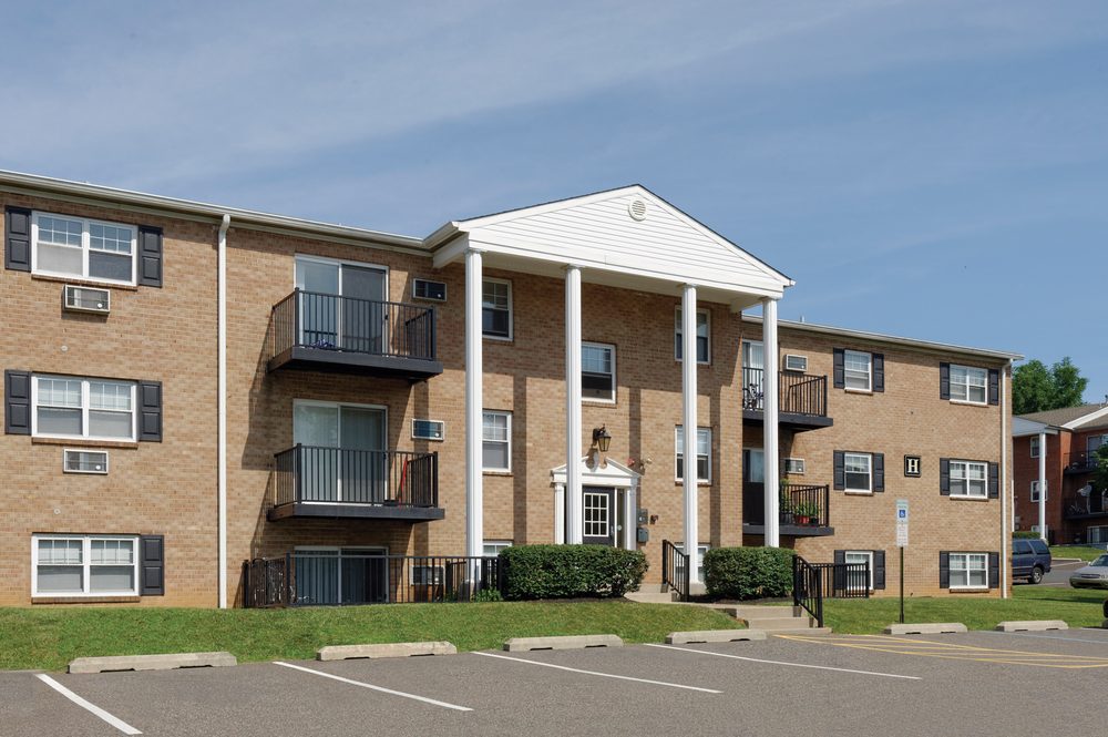 Hill Brook Place Apartments 84 Photos Apartments 2517 Dunksferry