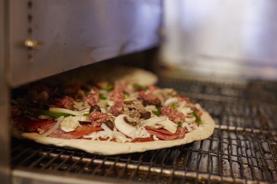Sacramento pizza guys Find your Pizza Guys! Search our 60+ locations to find your store. Enter in your address or zip below.